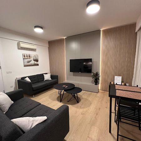 Daniela'S Modern Apartment Strovolos Экстерьер фото